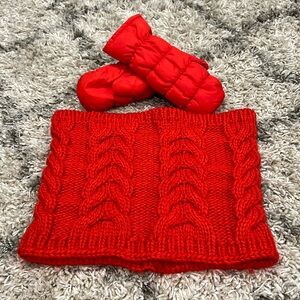 GAP/H&M-2 Piece Snood Scarf with Mittens